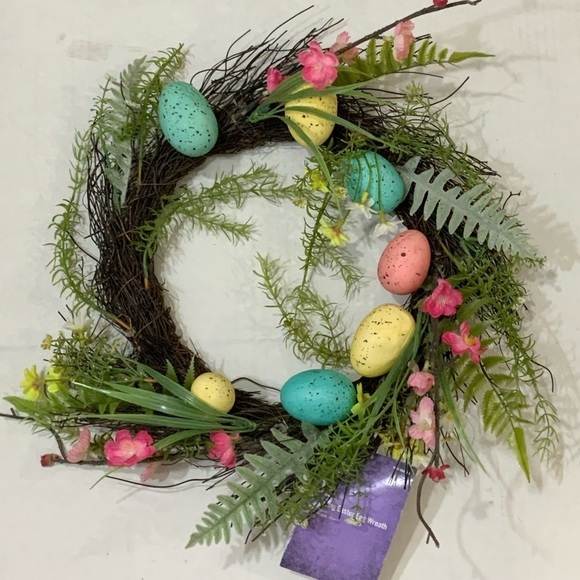 Spring Easter Egg Wreath 22” GrapeVine Stippled Pastel Eggs and Spring Flowers - Picture 2 of 10